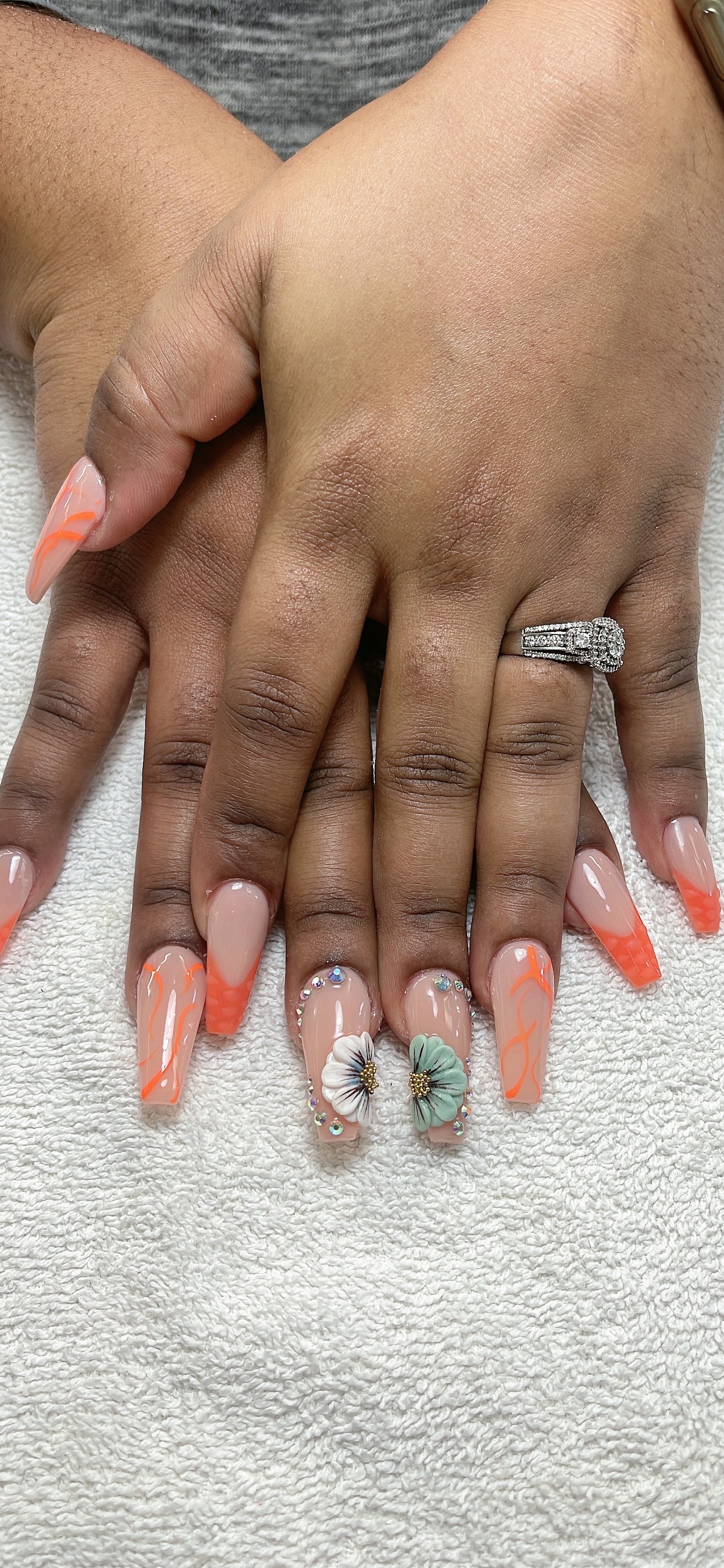 Nail Time logo